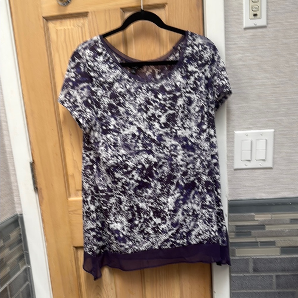 Simply Vera Vera Wang Purple Black and White Graphic Short Sleeve Blouse